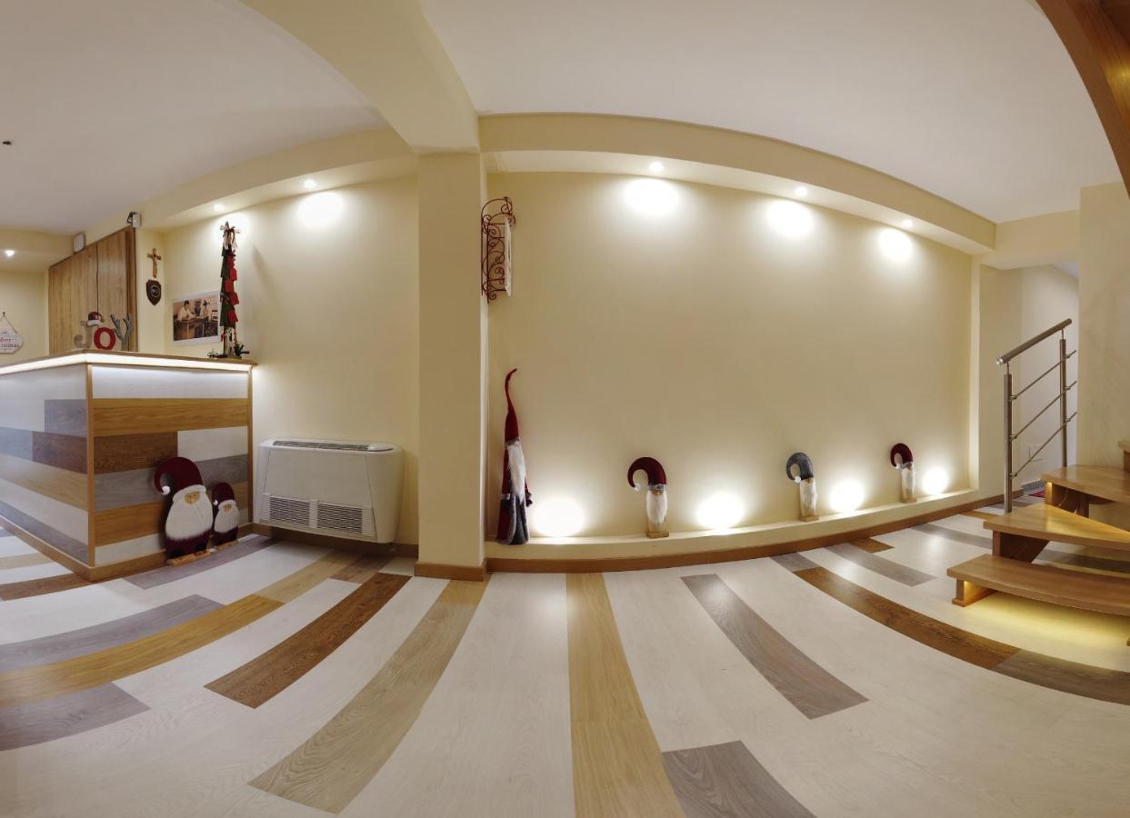 Abete Bianco - Albergo Del Natale カミリアテッロ・シラーノ エクステリア 写真